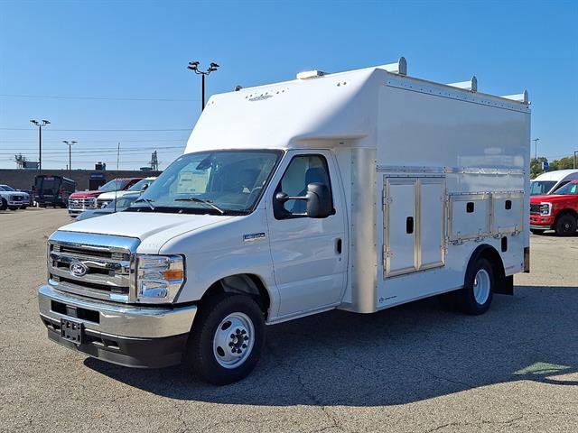 New 2026 Ford E-350 and Econoline 350 Super Duty w/ Power Equipment Group image 3