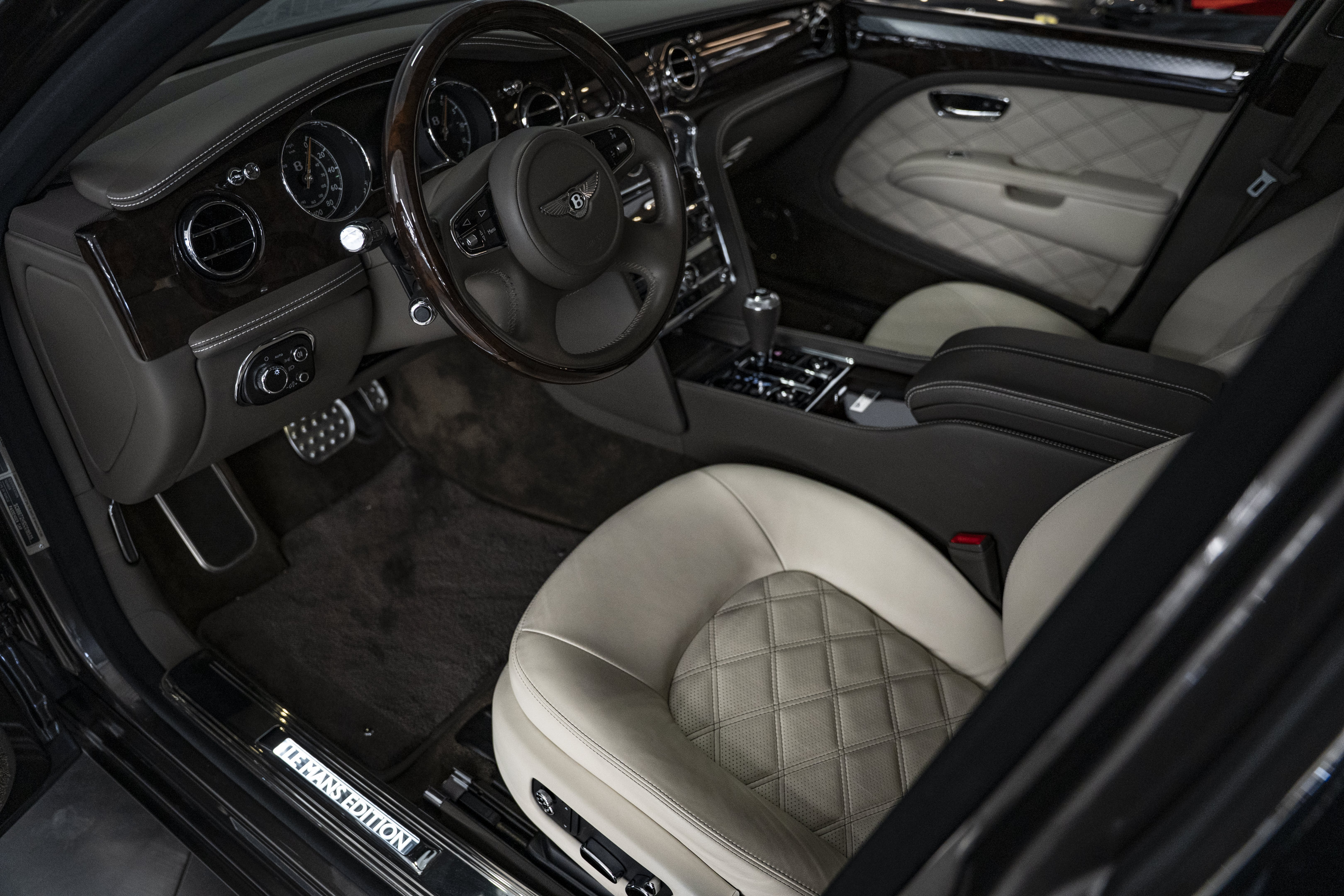 Used 2013 Bentley Mulsanne RWD image 33