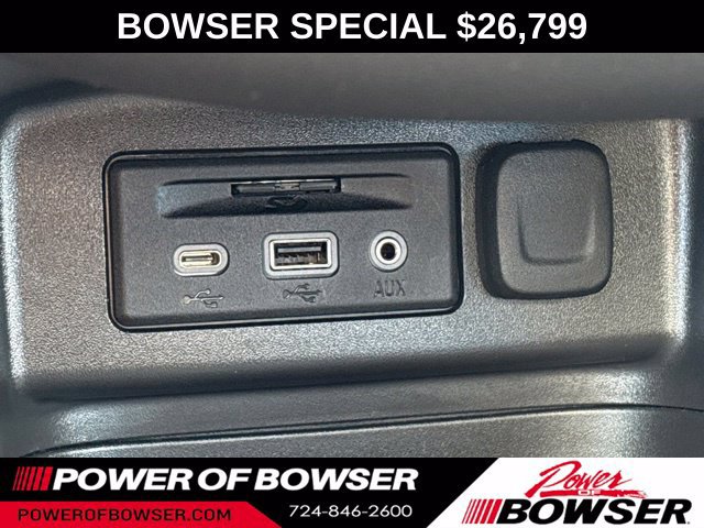 Used 2023 Chevrolet Equinox RS w/ RS Leather Package AWD/4WD image 19