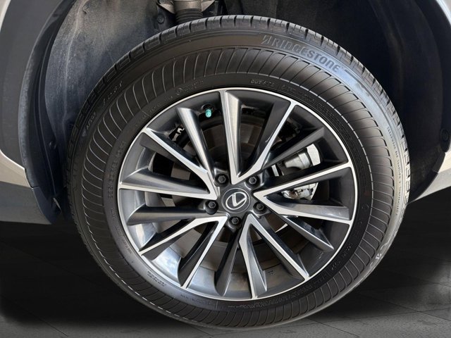 Certified 2025 Lexus NX 250 FWD w/ Towing Package (2000 Lbs) image 24