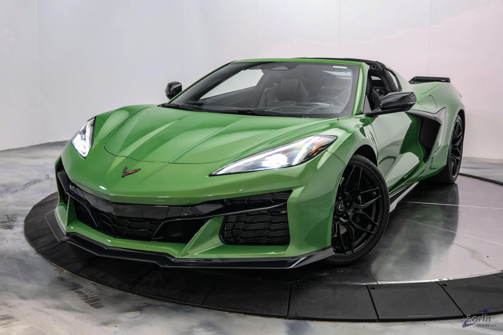Used 2026 Chevrolet Corvette Z06 RWD image 5