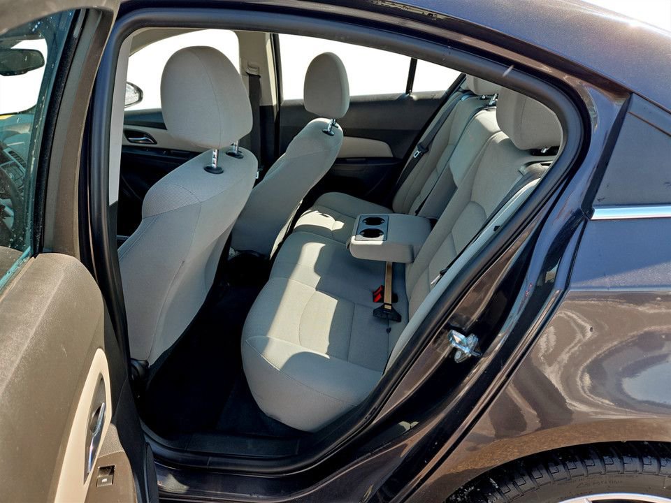 Used 2016 Chevrolet Cruze LT image 29