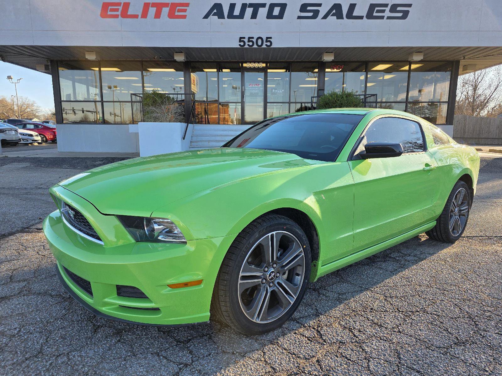 Used 2014 Ford Mustang Coupe w/ V6 Performance Package image 31