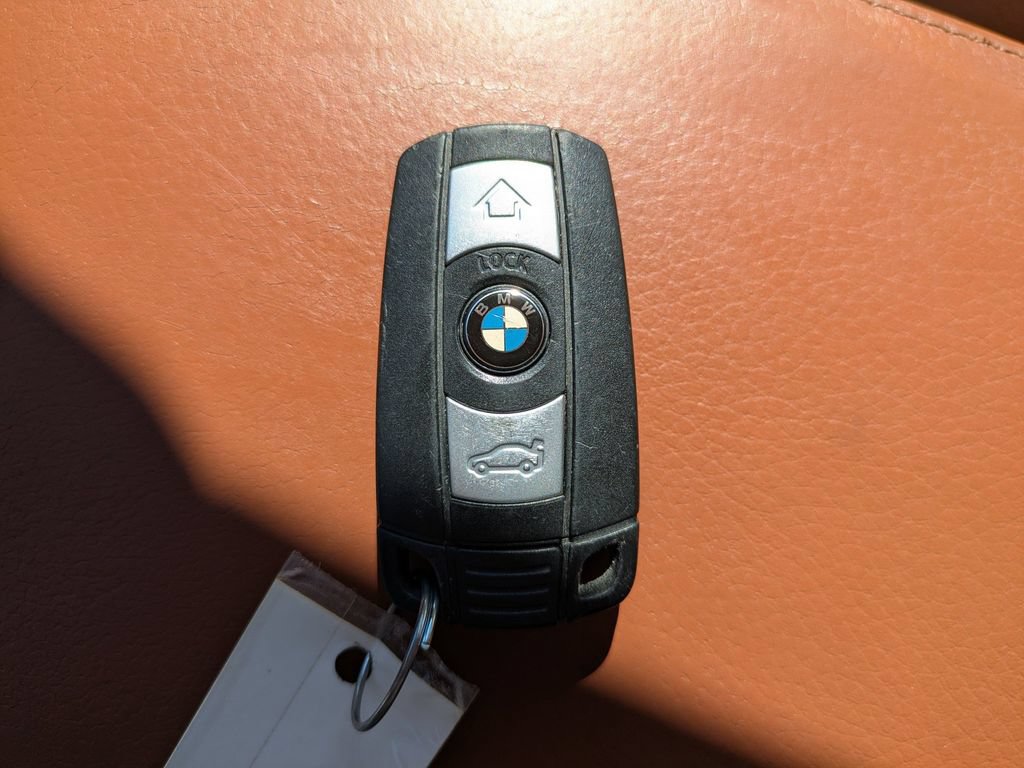 Used 2012 BMW 328i Convertible RWD image 27