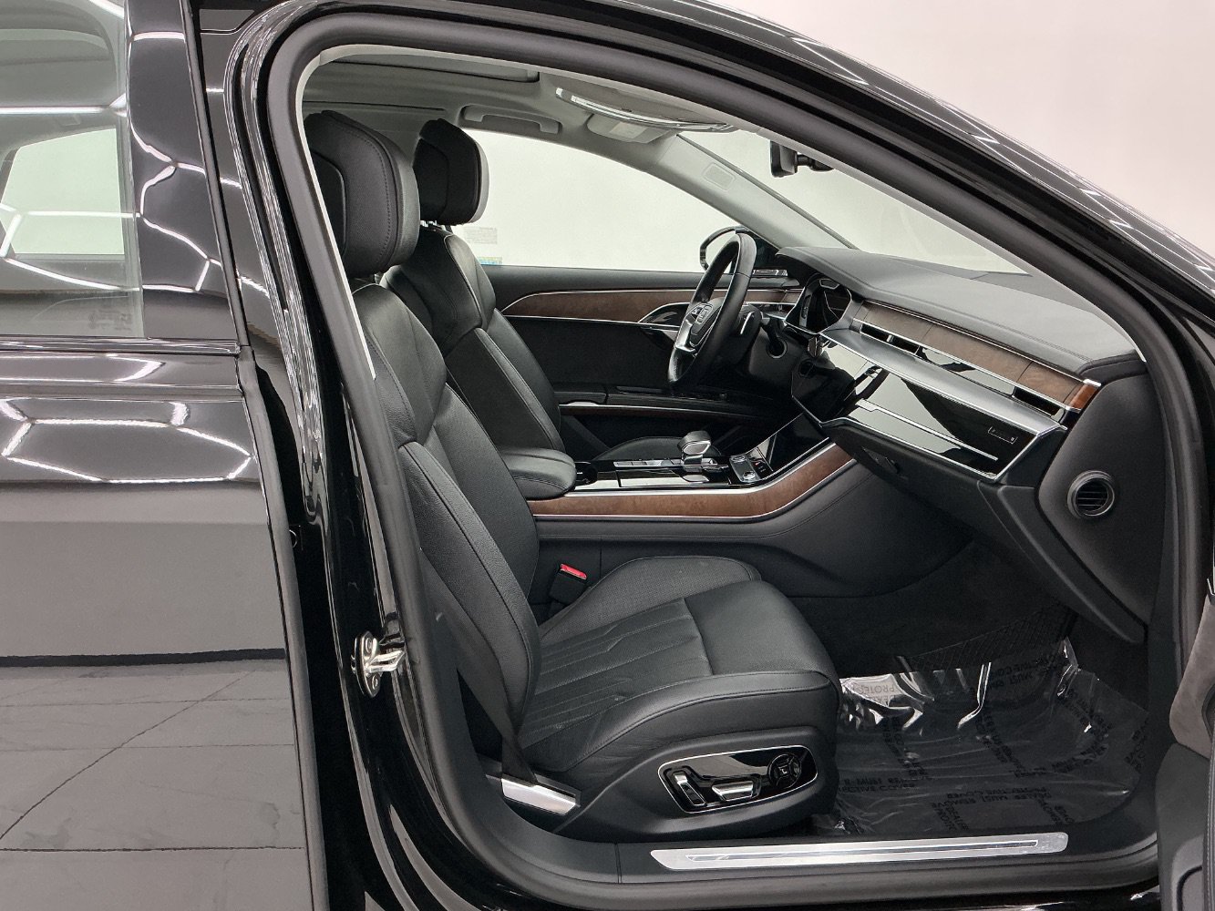 Used 2021 Audi A8 L 3.0T w/ Executive Plus Package AWD/4WD image 16