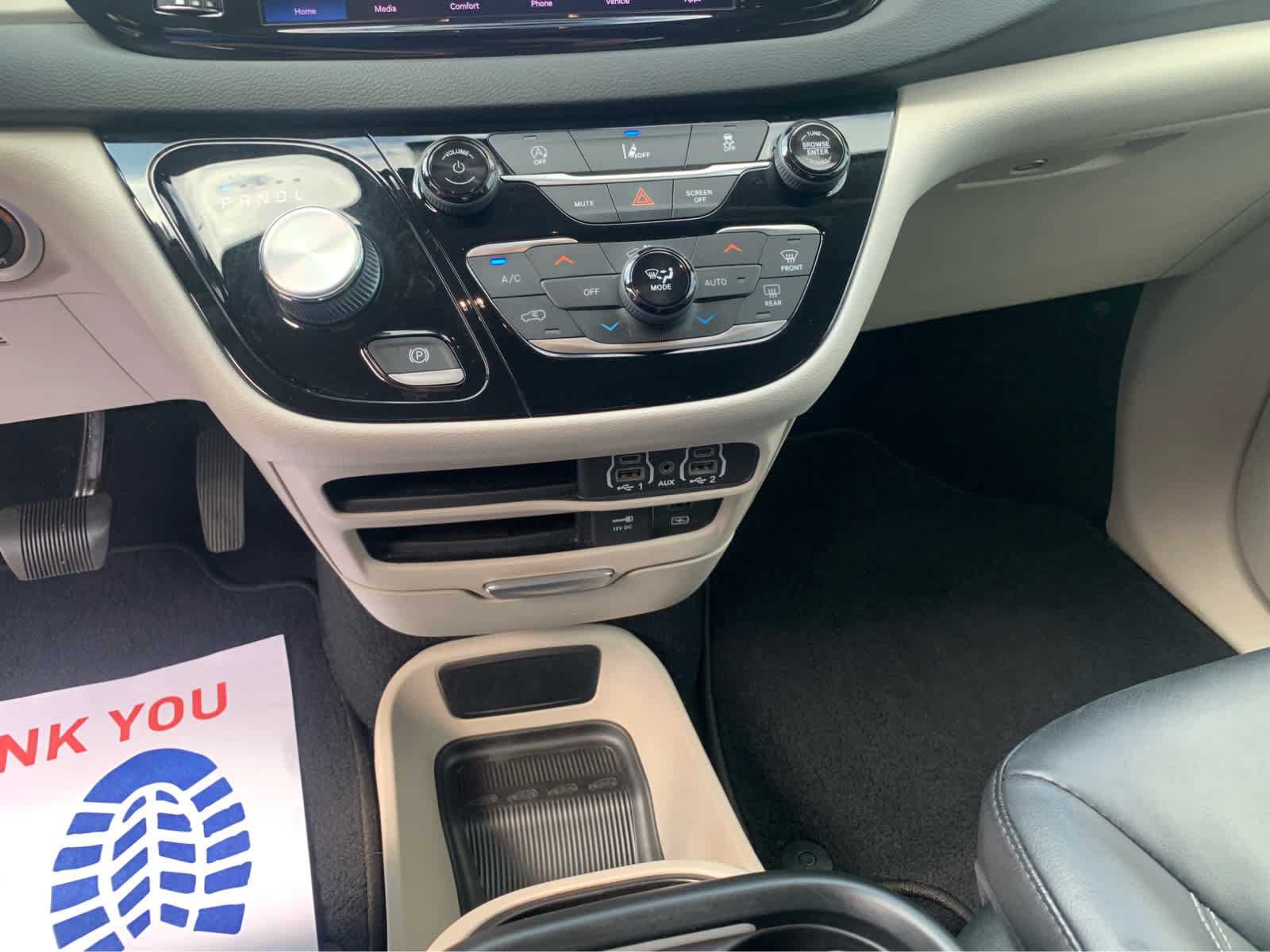 Used 2022 Chrysler Pacifica Touring-L FWD image 19