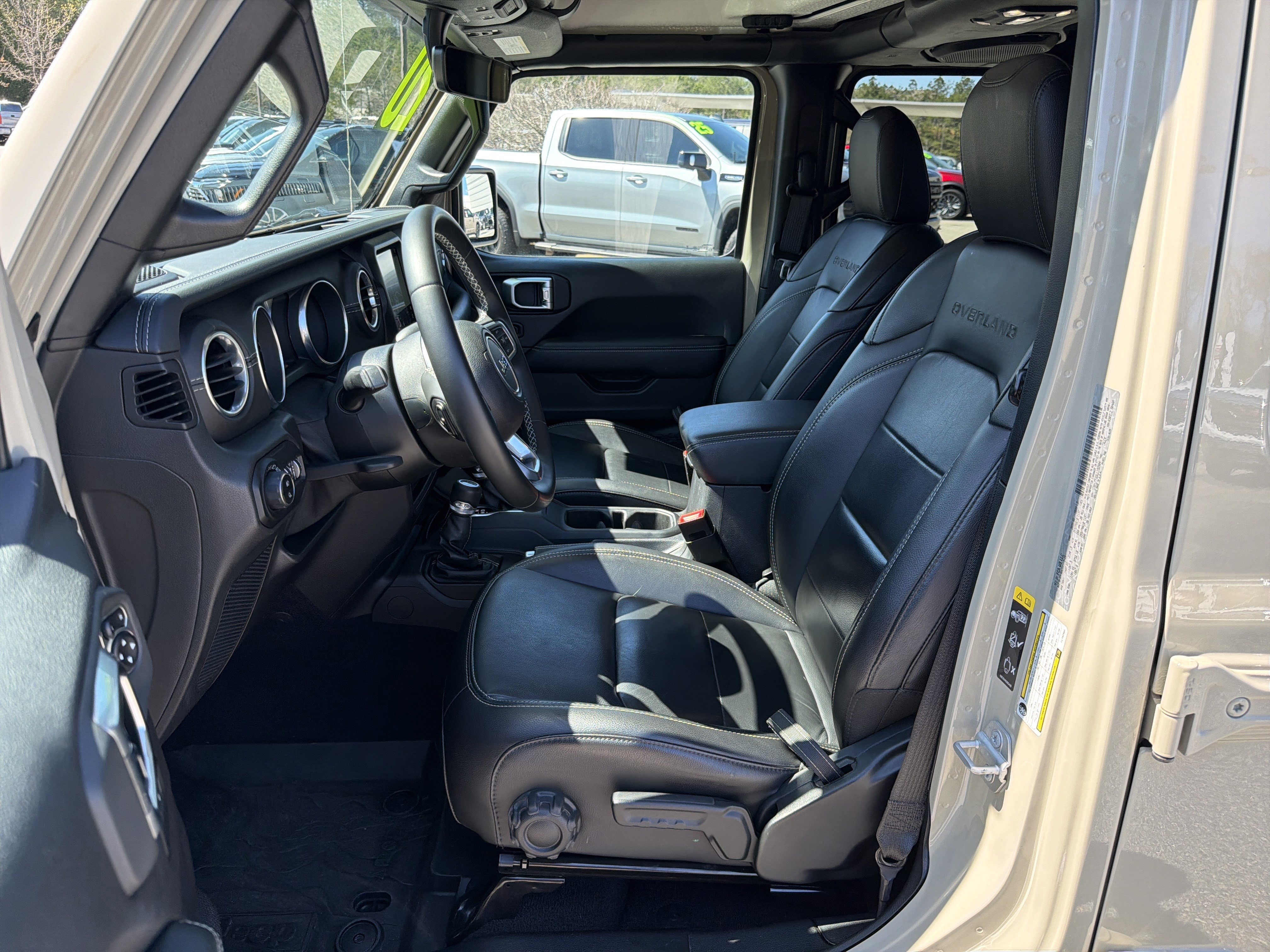 Used 2020 Jeep Gladiator Overland w/ Popular Equipment Package image 19