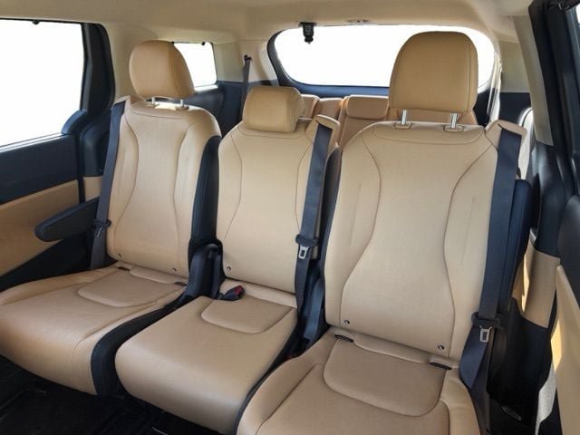 Certified 2024 Kia Carnival EX FWD image 13