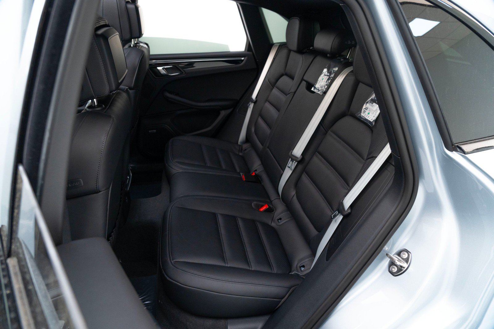 New 2025 Porsche Macan image 29