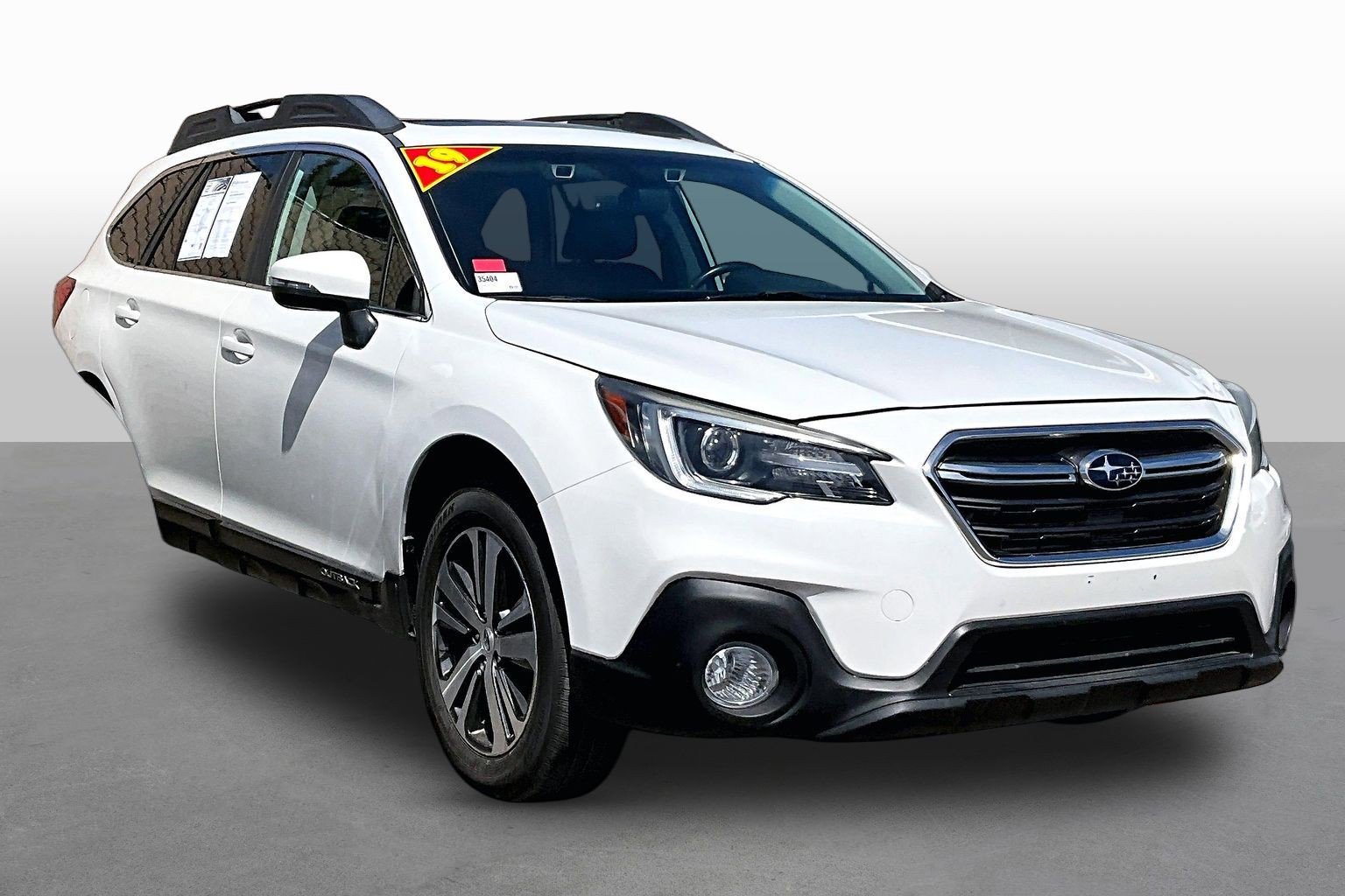 Used 2019 Subaru Outback 2.5i Limited AWD/4WD image 3