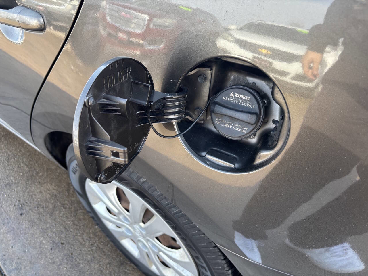 Used 2010 Kia Forte EX image 19