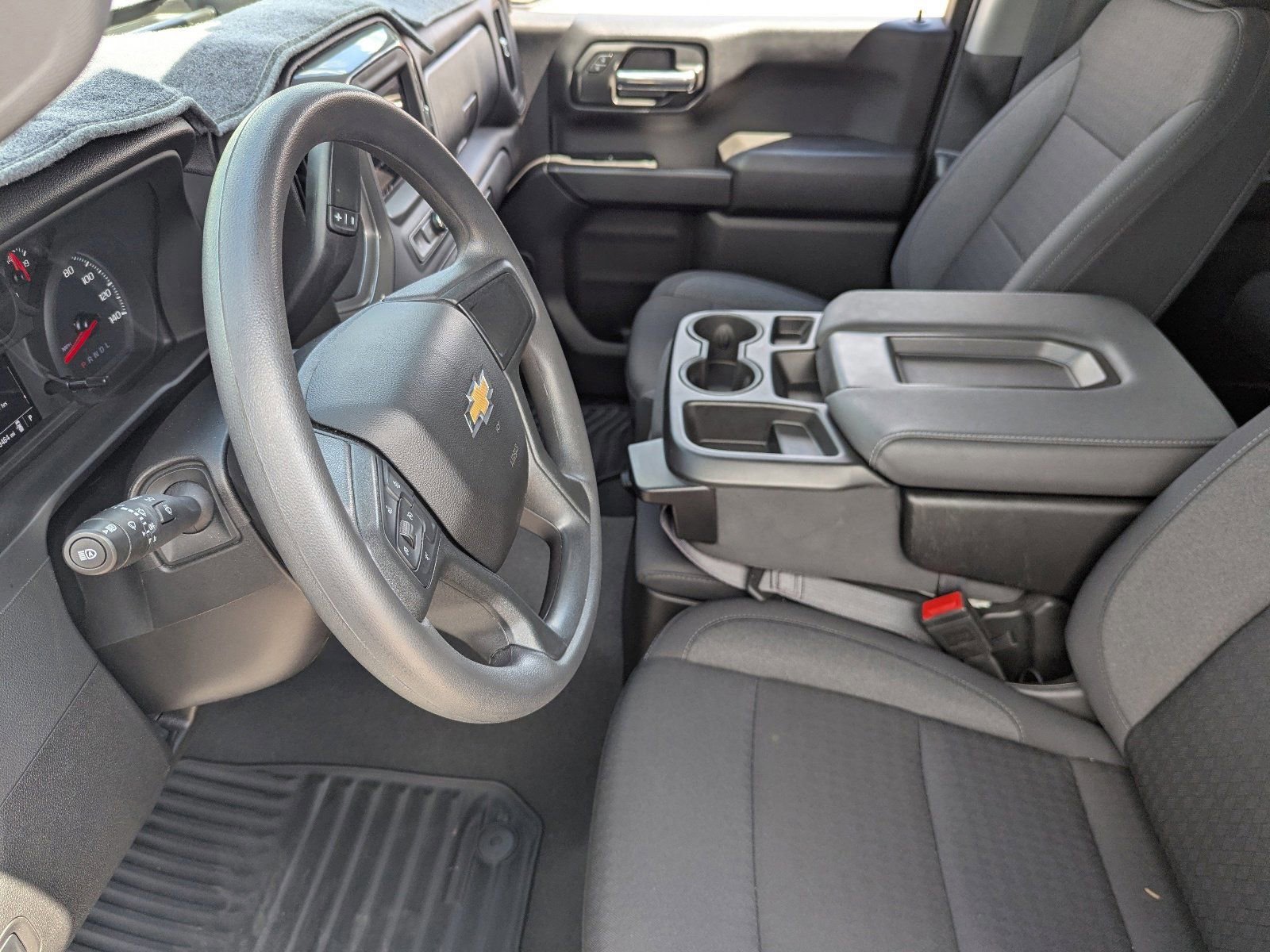 Used 2025 Chevrolet Silverado 1500 Custom image 23