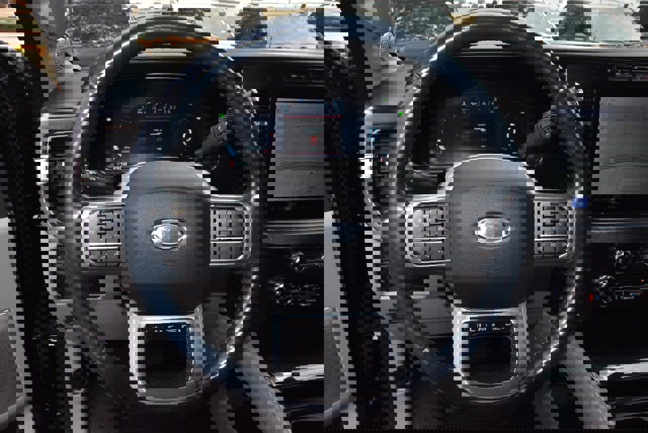 Used 2024 Ford F350 Limited image 22