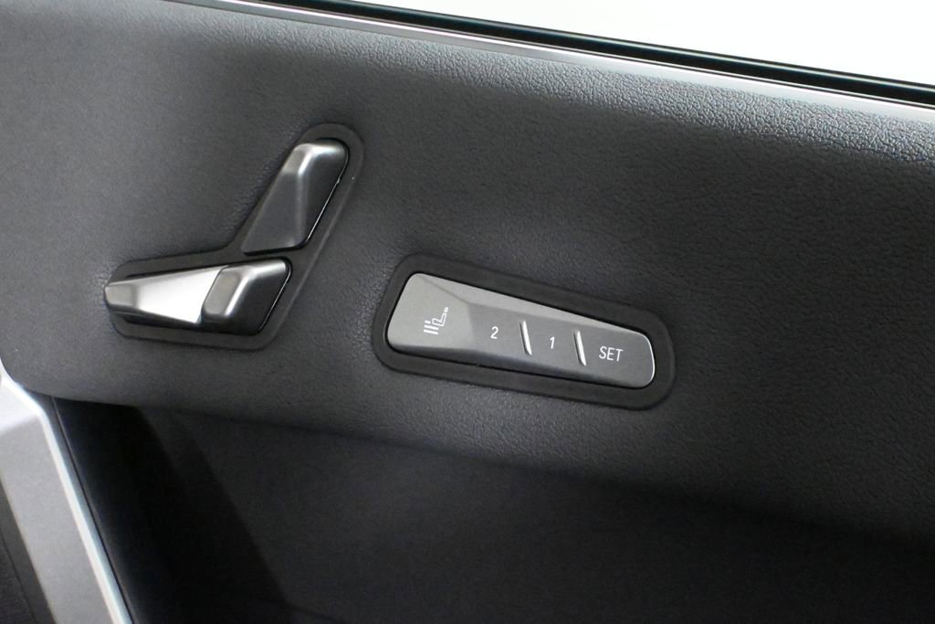 Used 2026 BMW iX xDrive45 w/ M Sport Package image 34