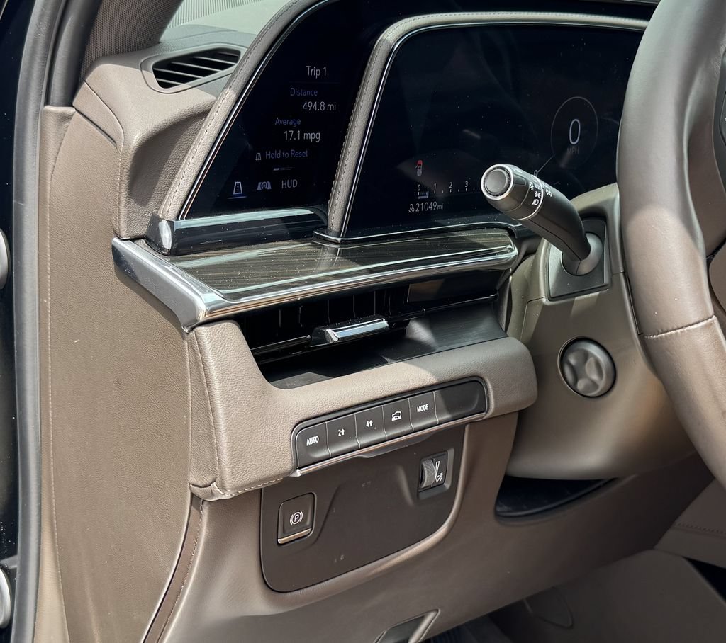 Used 2024 Cadillac Escalade Premium Luxury w/ LPO, Floor Liner Package AWD/4WD image 15