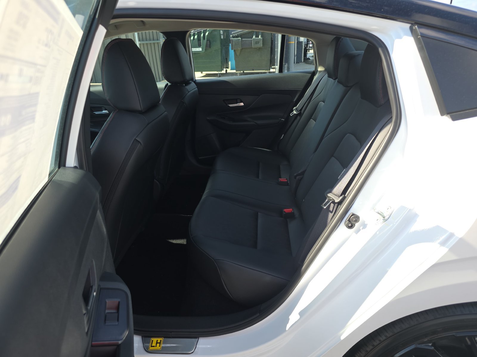 New 2027 Nissan Sentra SR w/ SR Premium Package FWD image 18