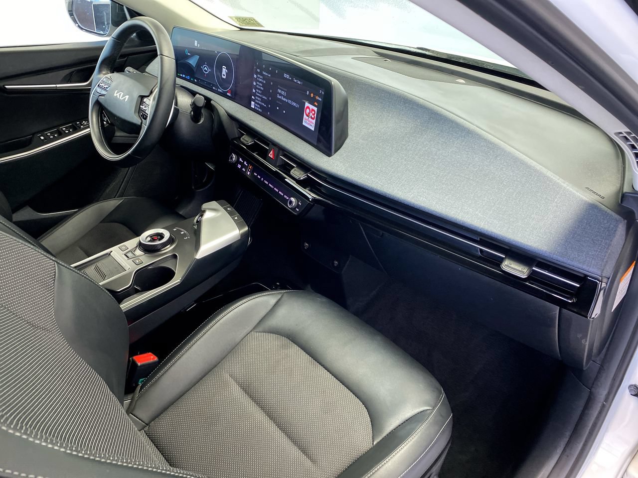 Certified 2024 Kia EV6 Light RWD image 29