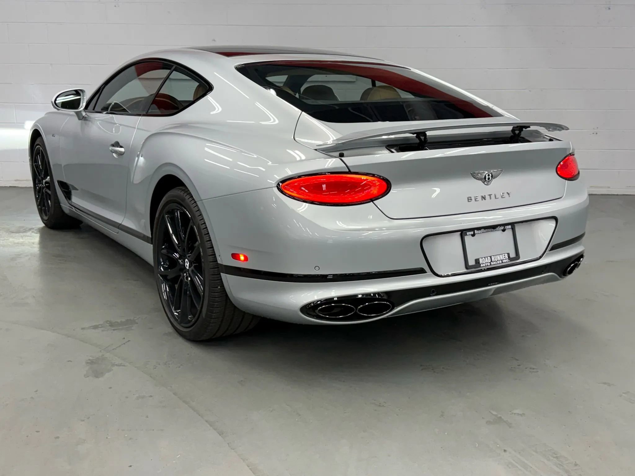 Used 2022 Bentley Continental GT image 11