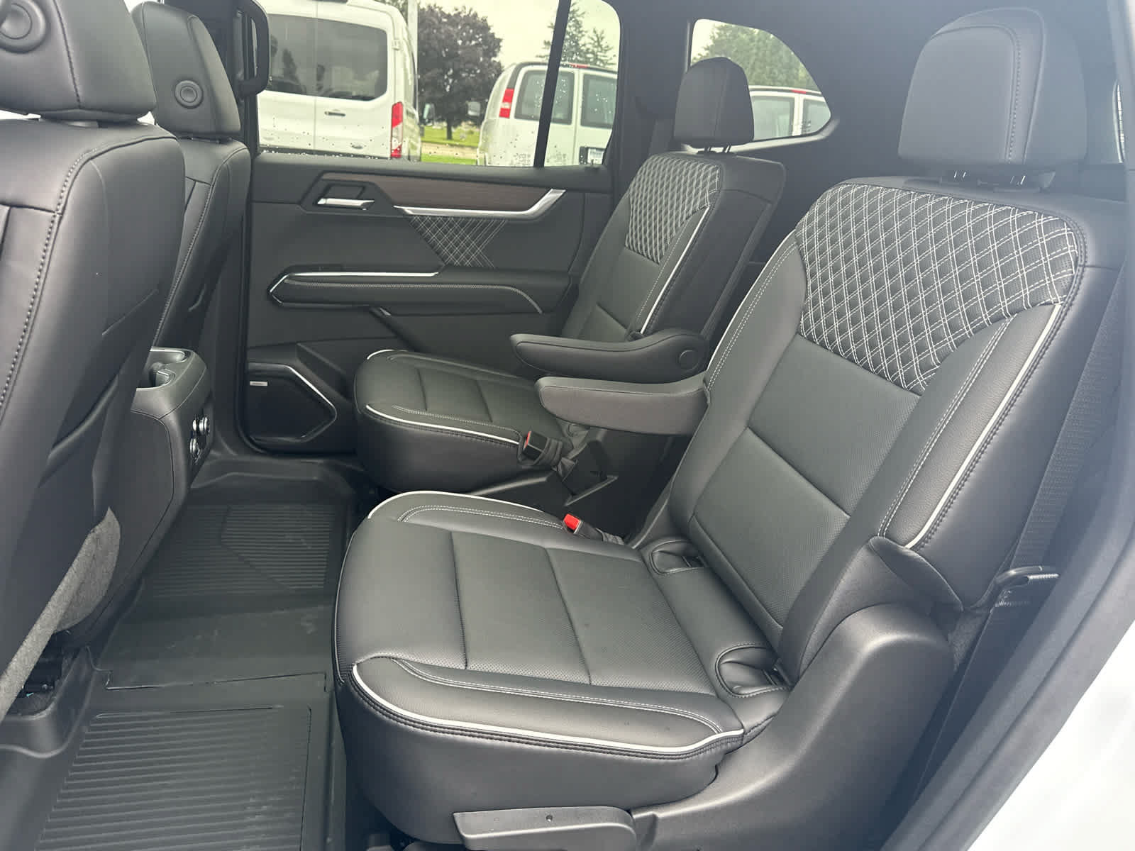 New 2027 GMC Acadia Denali w/ LPO, Floor Liner Package AWD/4WD image 24