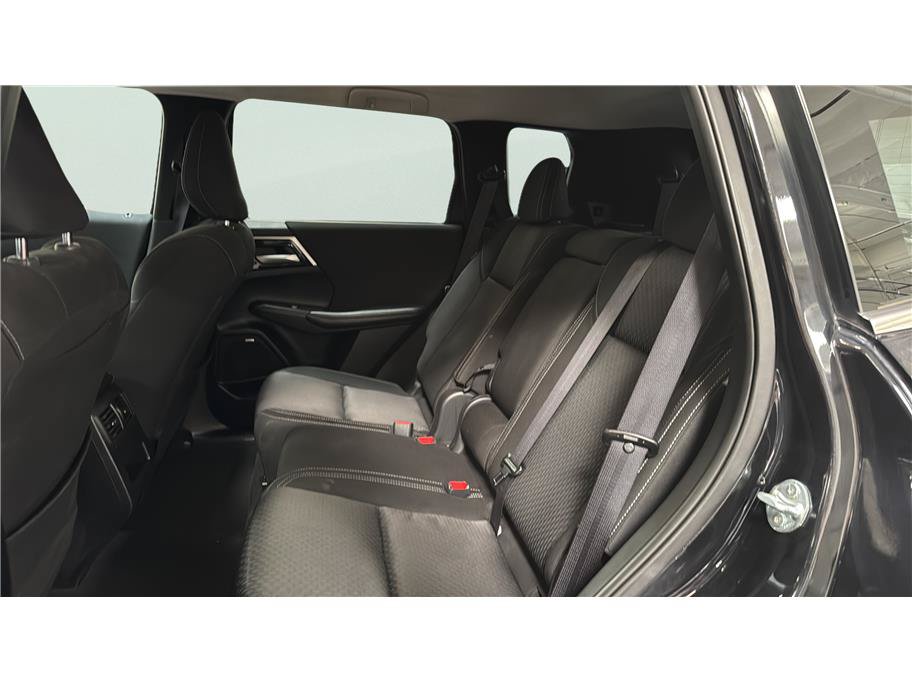 Used 2025 Mitsubishi Outlander ES FWD image 16