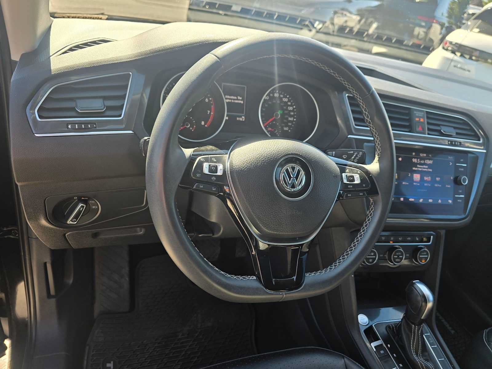 Used 2021 Volkswagen Tiguan SE w/ Panoramic Sunroof Package FWD image 25