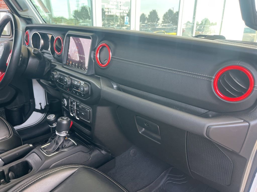 Used 2022 Jeep Wrangler Unlimited Sahara w/ Cold Weather Group image 27