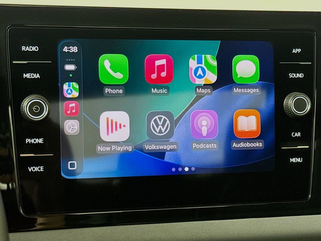 Used 2025 Volkswagen Jetta SE image 15