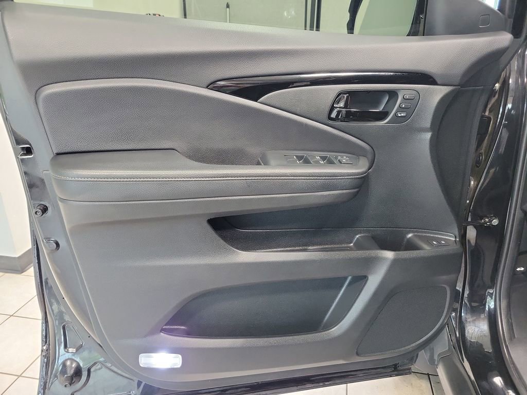 Used 2023 Honda Passport Elite image 37