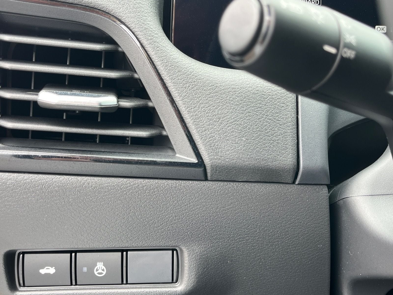 New 2026 Nissan Sentra SV w/ SV Convenience Package FWD image 33