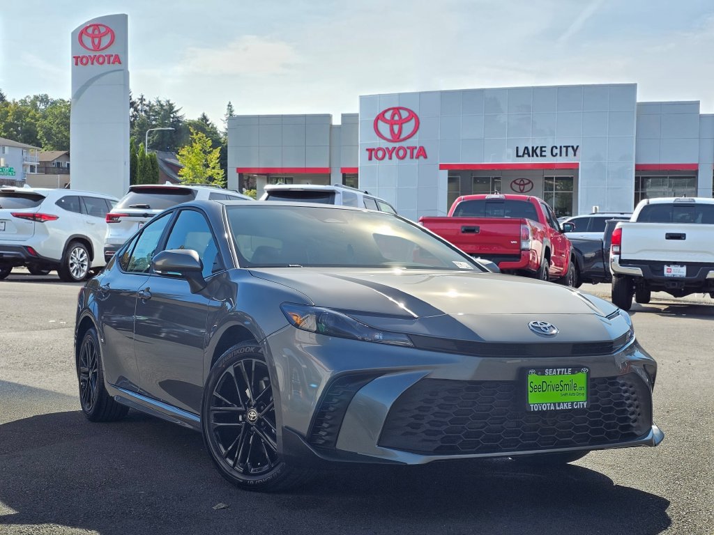 New 2026 Toyota Camry SE w/ Convenience Package