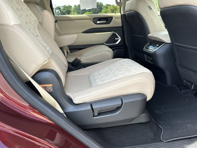 Certified 2025 Nissan Armada Platinum Reserve AWD/4WD image 17