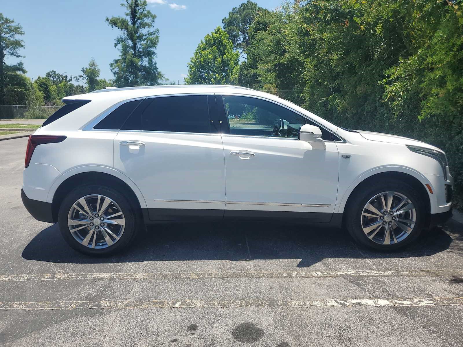 Certified 2024 Cadillac XT5 Premium Luxury FWD image 9