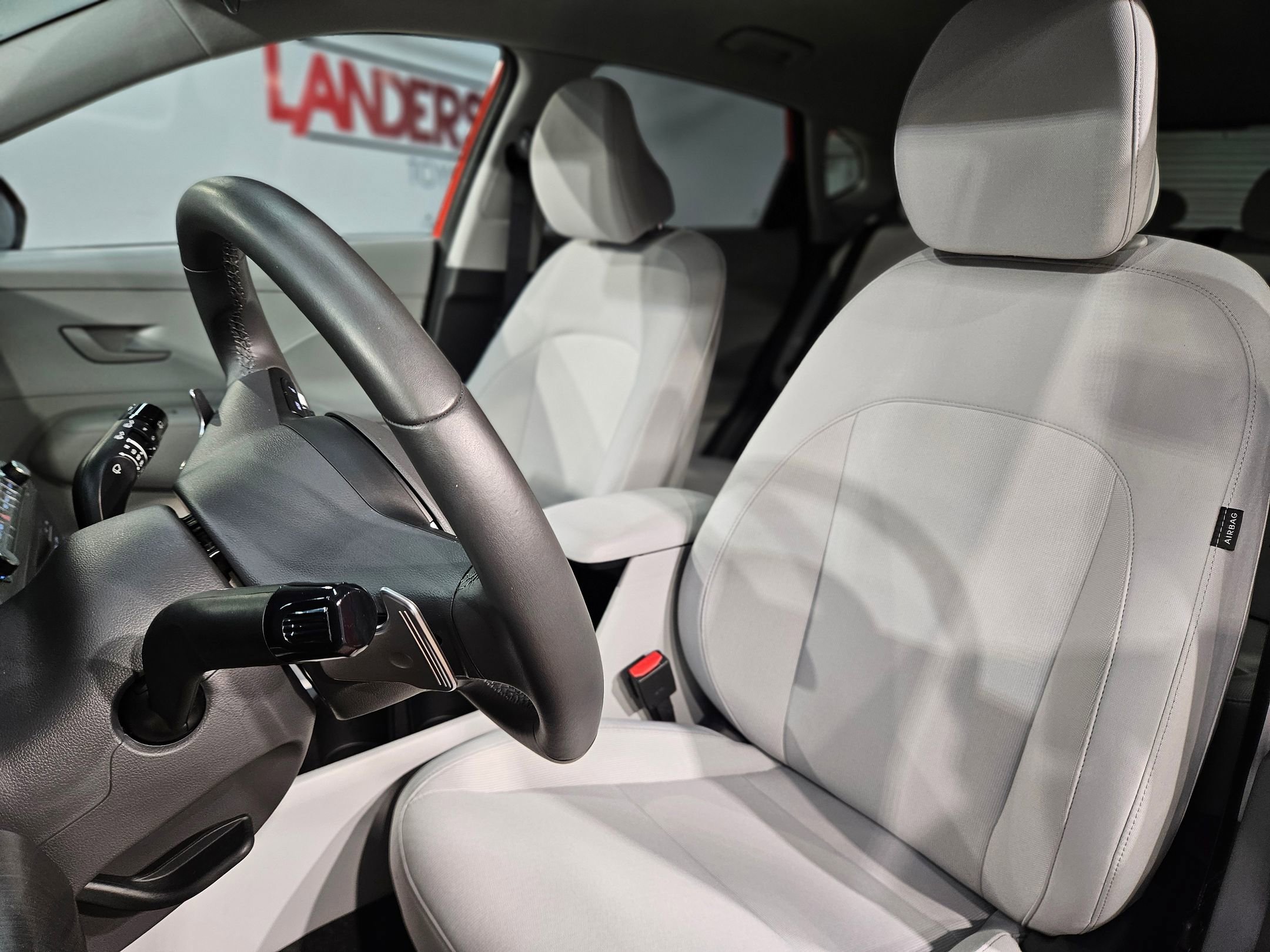 Used 2024 Hyundai Kona SEL w/ Convenience Package image 24