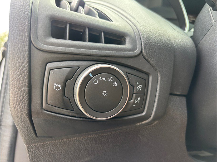 Used 2018 Ford Focus S FWD image 23