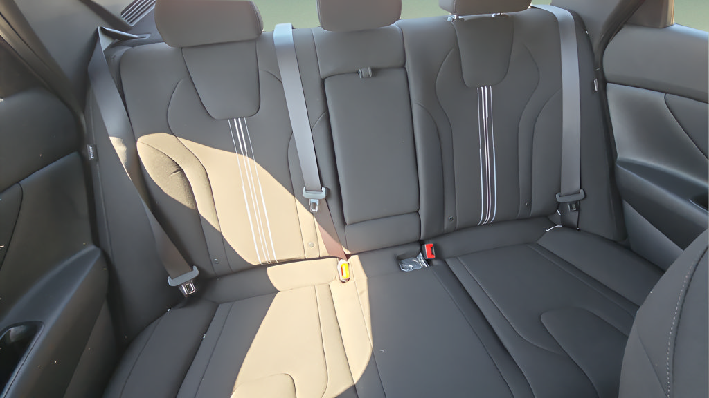 New 2026 Hyundai Elantra SEL Sport Premium FWD image 10