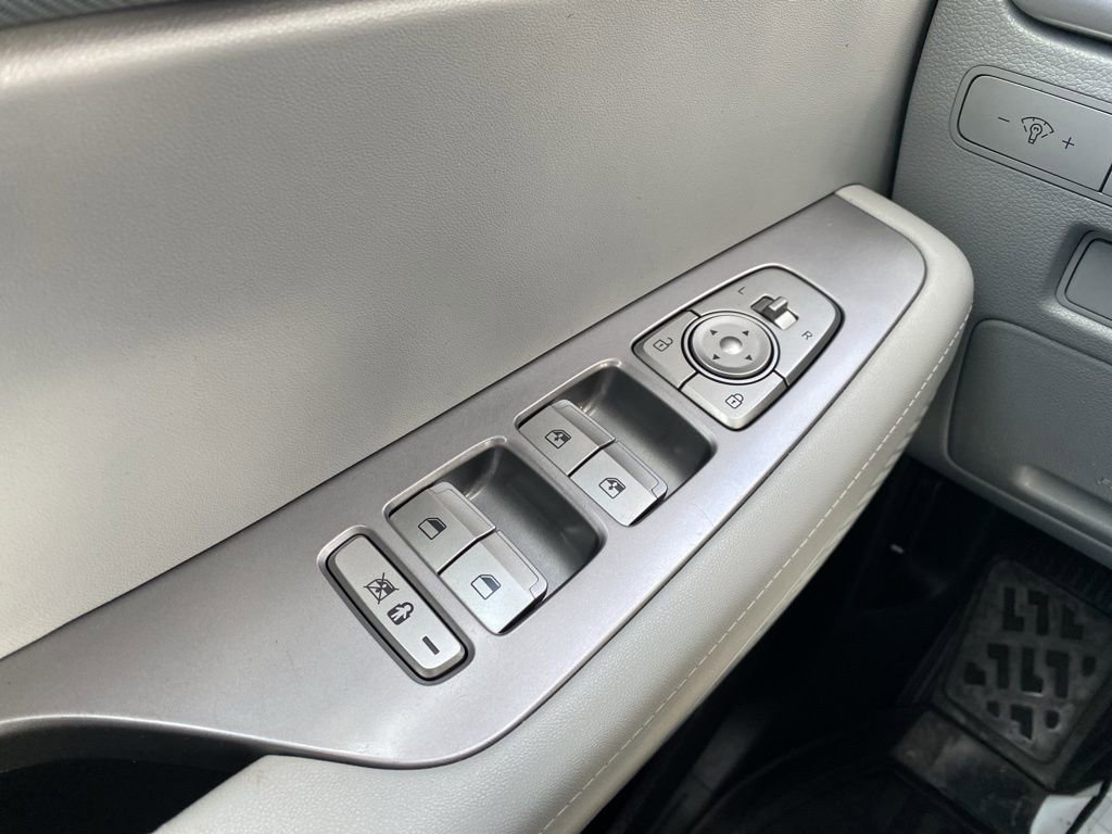 Certified 2023 Hyundai Palisade SE image 25