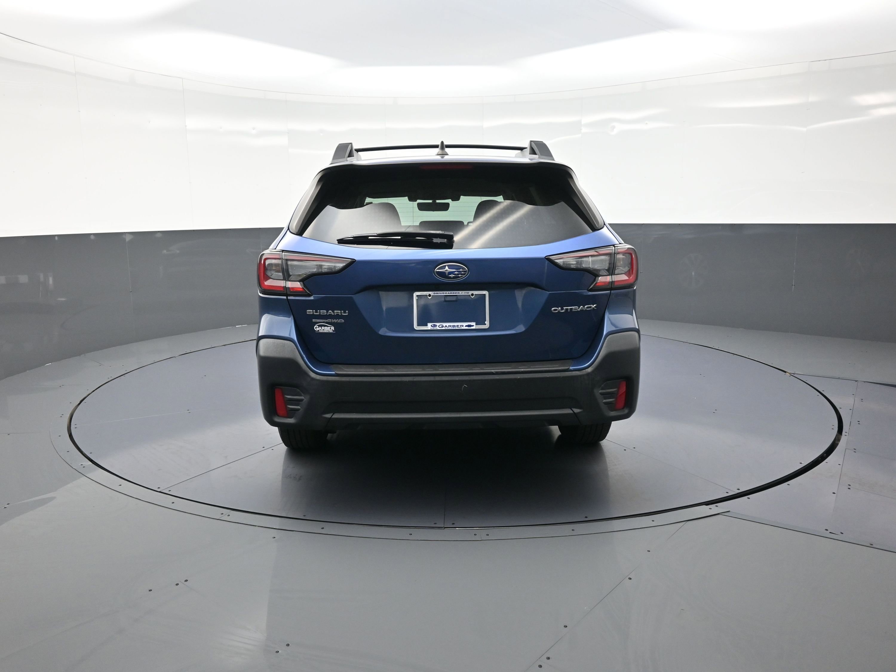 Used 2020 Subaru Outback Premium image 4