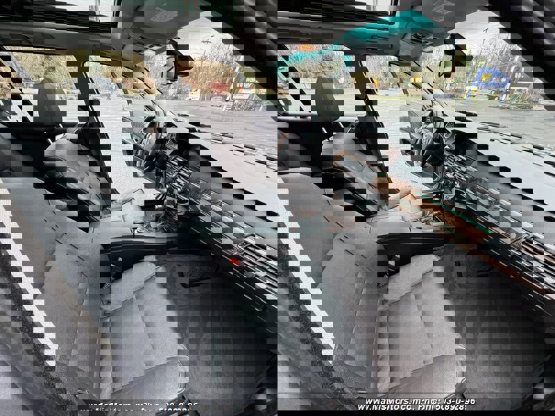 Used 2007 BMW 530xi Wagon image 10