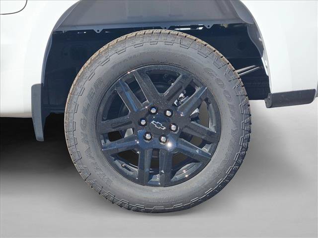 New 2026 Chevrolet Silverado 1500 Custom w/ Turbomax Blackout Package AWD/4WD image 10