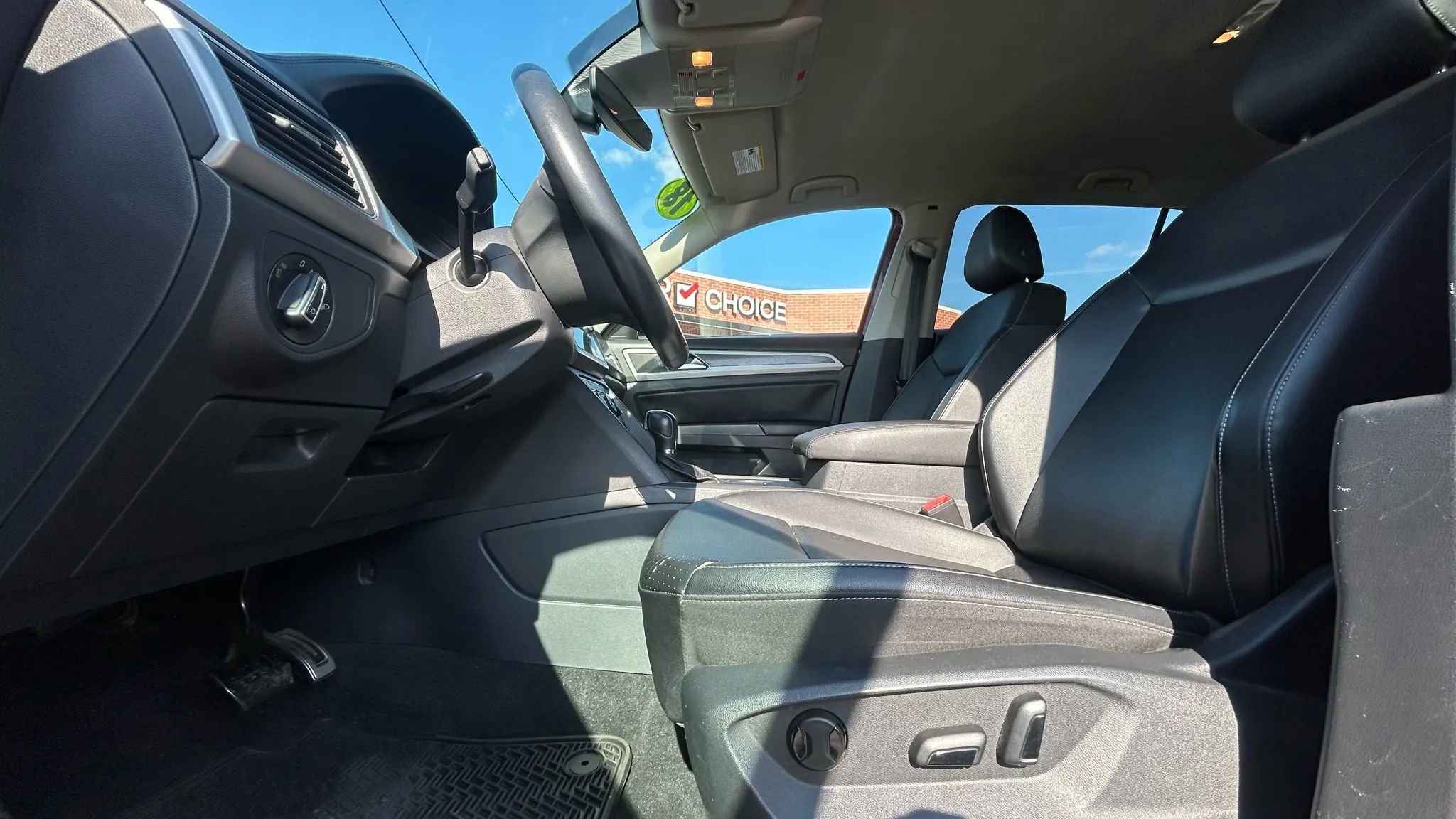 Used 2018 Volkswagen Atlas SE w/ R-Line Package image 10