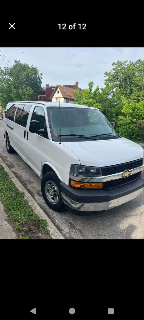 Used 2020 Chevrolet Express 3500 LT w/ LT Preferred Equipment Group RWD image 2