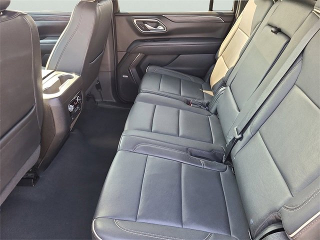 Used 2024 GMC Yukon XL SLT image 17