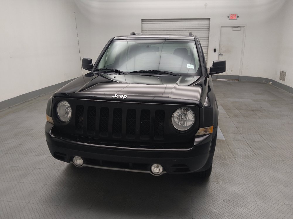 Used 2017 Jeep Patriot High Altitude FWD image 15