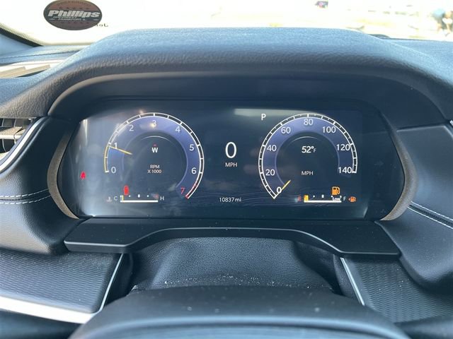 Used 2025 Jeep Grand Cherokee Altitude image 14