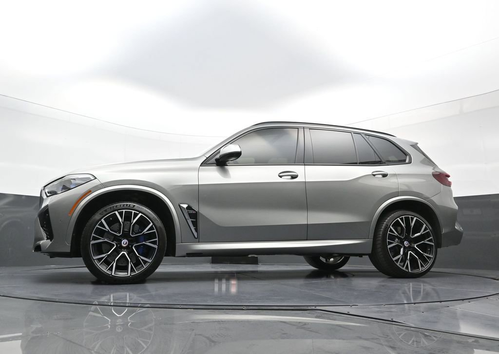 Used 2022 BMW X5 M w/ Executive Package image 26