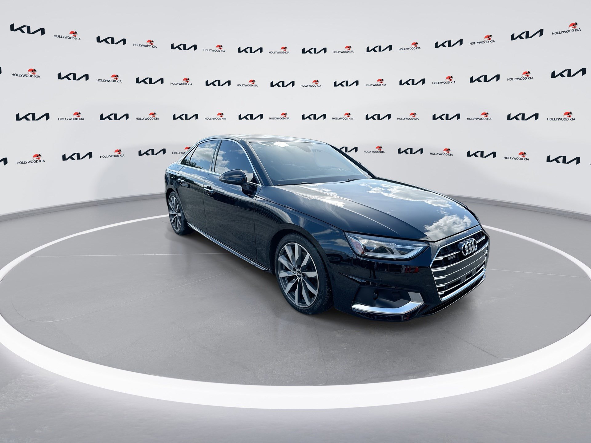 Used 2021 Audi A4 2.0T Premium w/ Convenience Package image 2