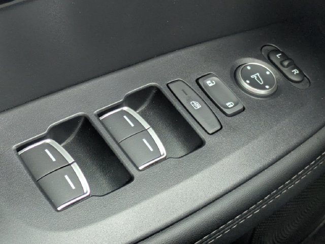 Certified 2025 Acura ADX FWD image 27