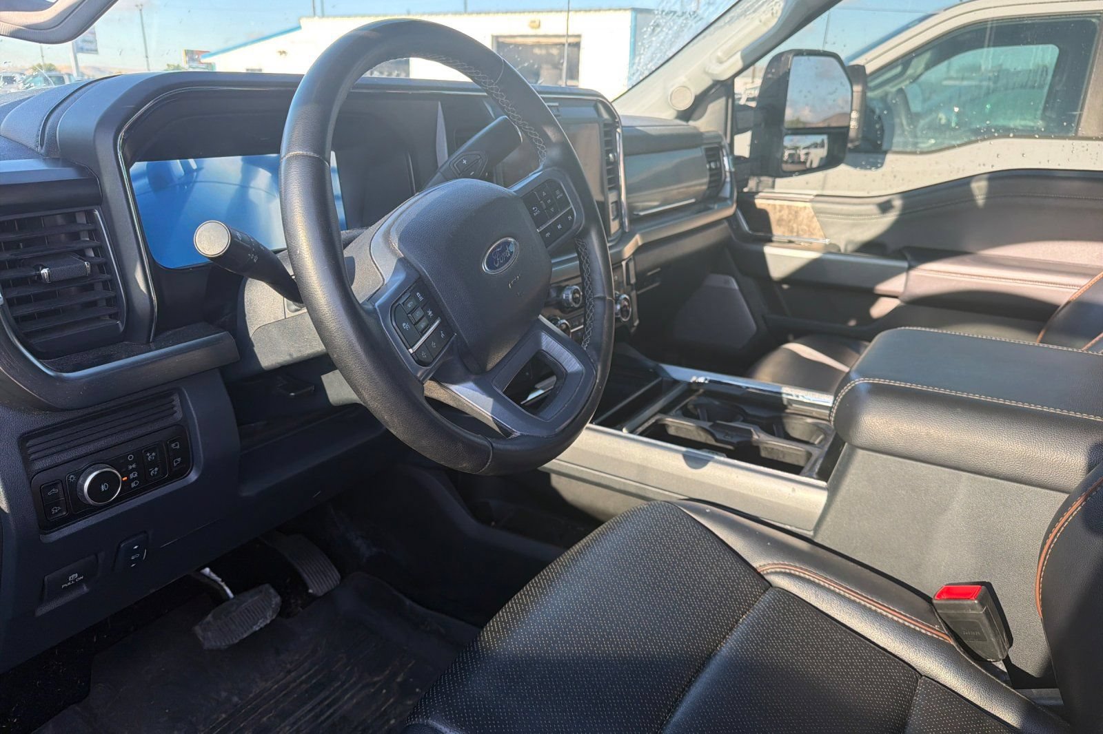 Used 2025 Ford F350 Lariat w/ Lariat Ultimate Package AWD/4WD image 9