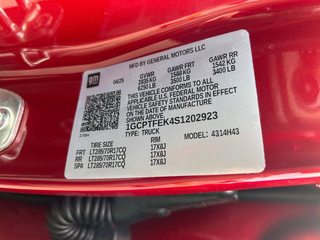 Used 2025 Chevrolet Colorado ZR2 w/ Technology Package image 34