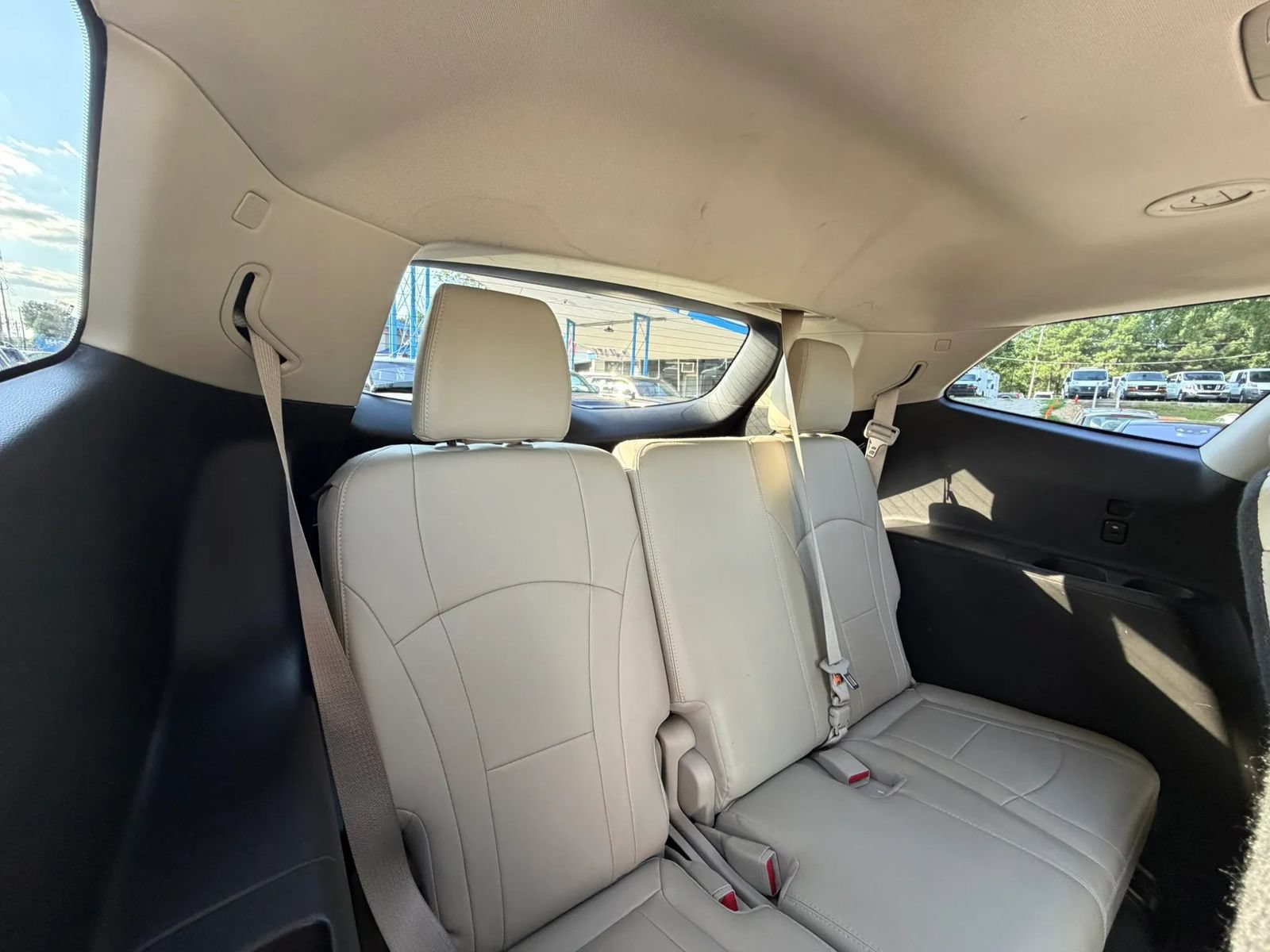 Used 2019 Buick Enclave Essence FWD image 30